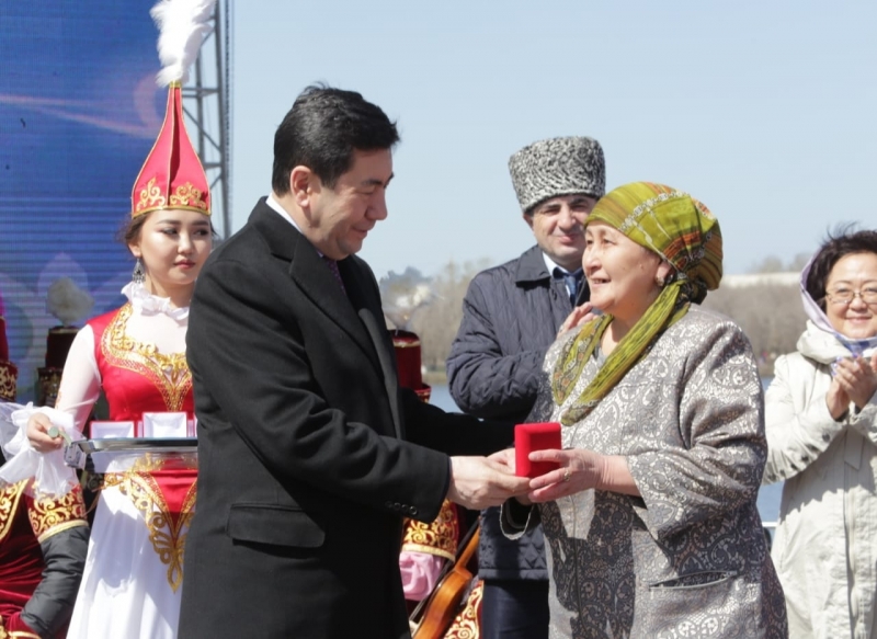 Қарағандылық көпбалалы отбасылар 1 мамыр мерекесінде баспаналы болды