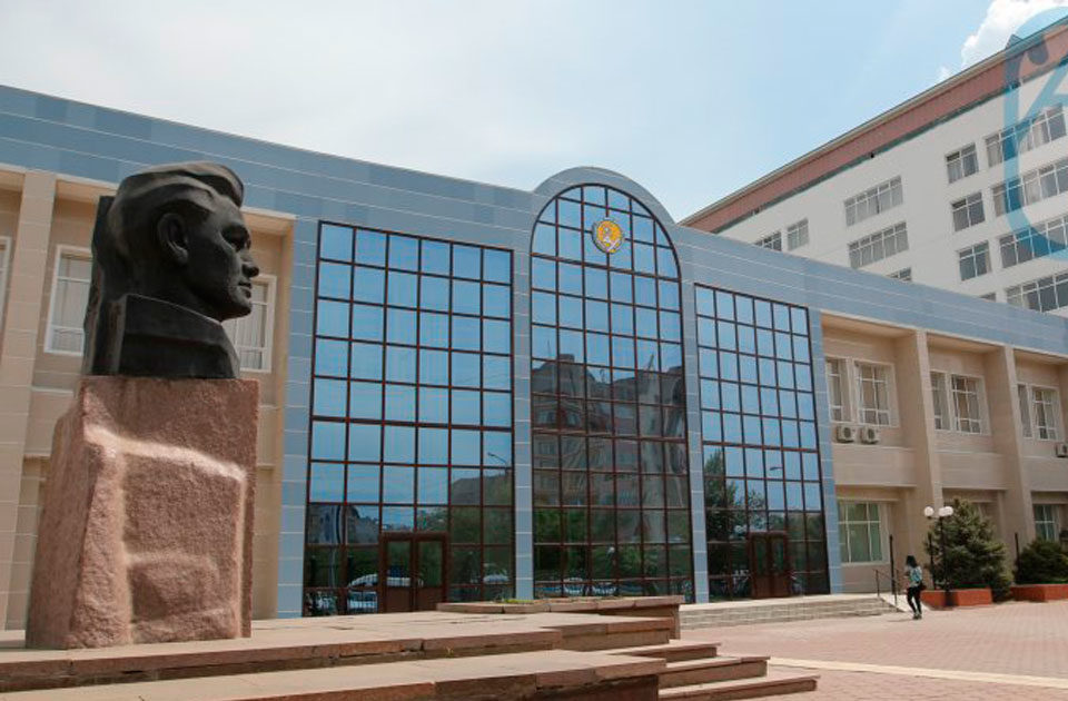 Түлектер трансұлттық компанияда еңбек етеді