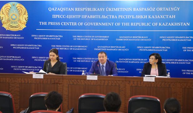 Биыл 12 мың көп балалы отбасы өз пәтерлеріне кіреді — Қ. Өскенбаев