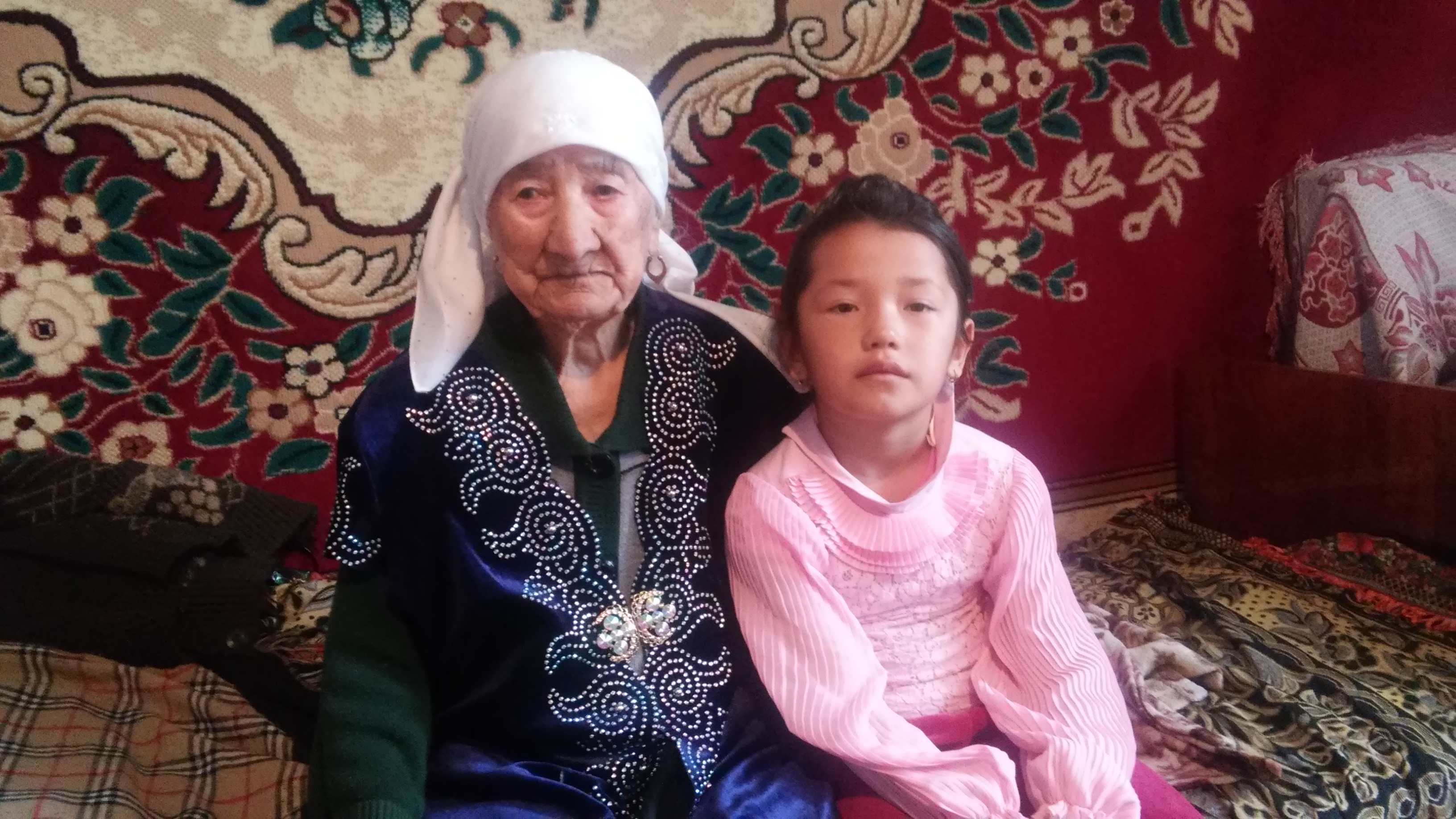 Жиырмаға жуық баланың кіндік шешесі