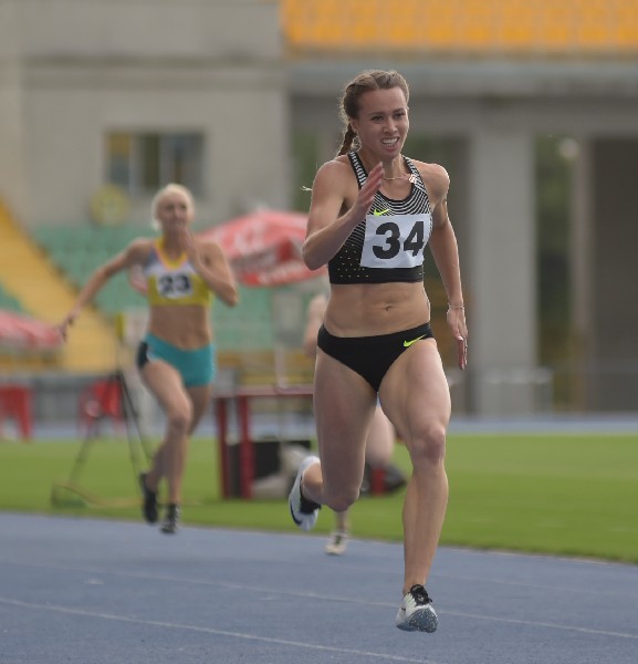 Жеңіл атлеттер жарыс жолына шығады