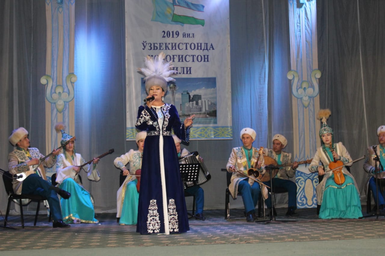 Әулиеаталық өнерпаздар өзбек өңірінде