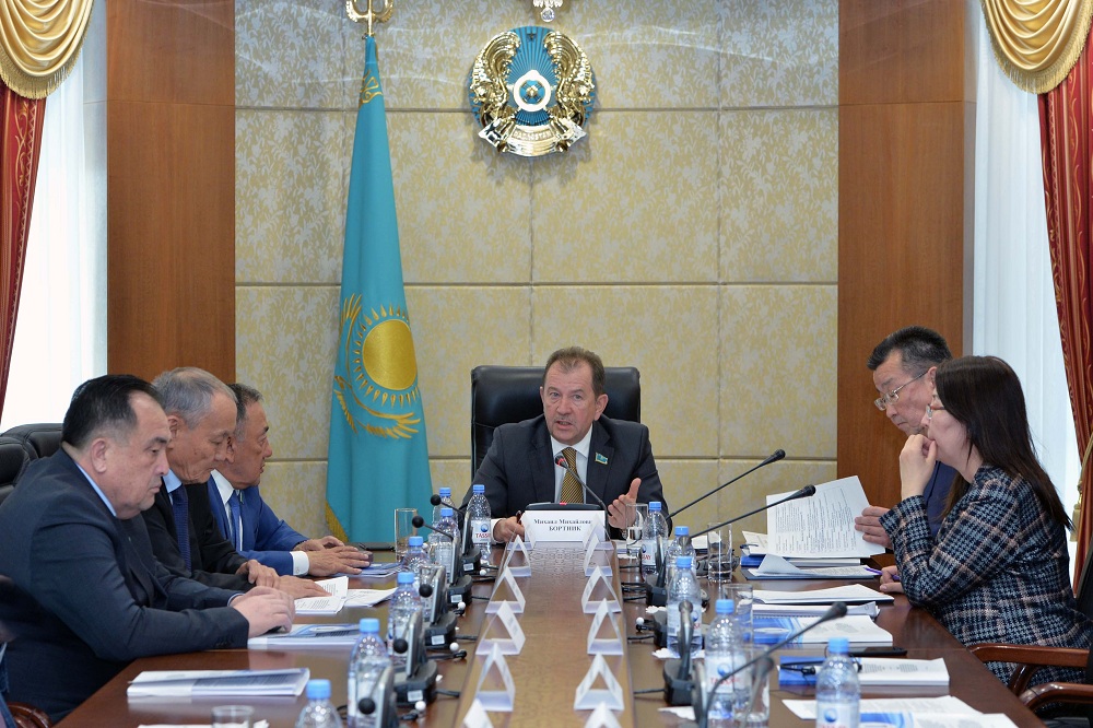 «Өңір» депутаттық тобының отырысы болды