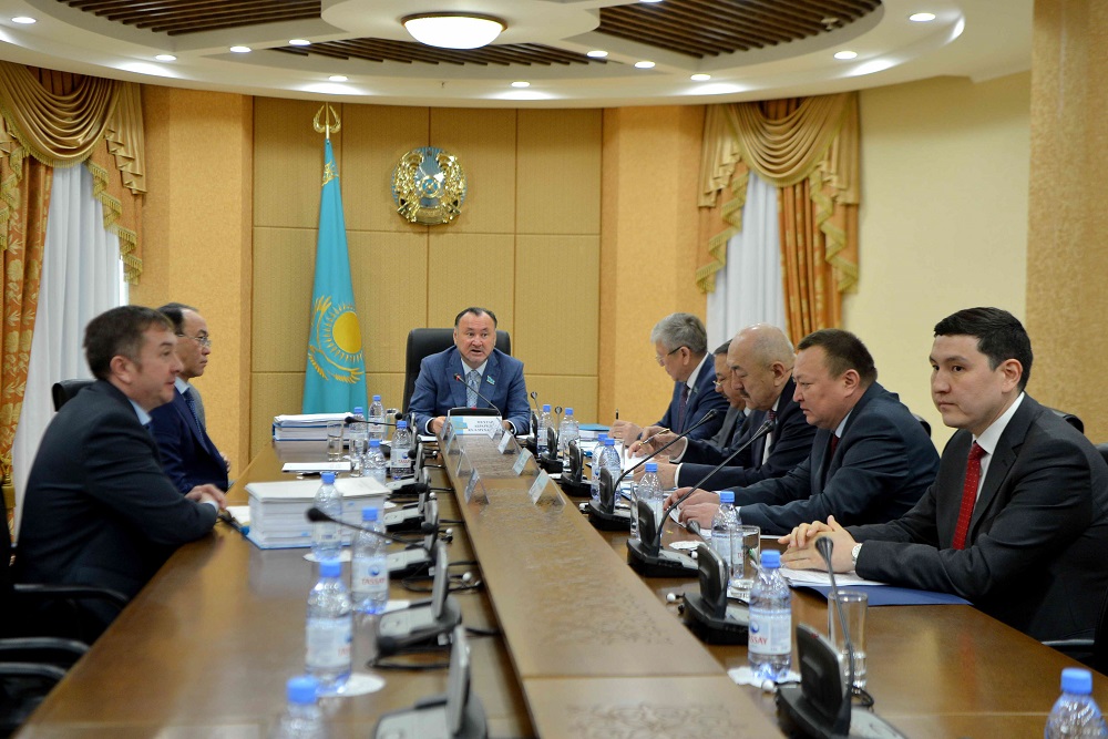 Сенатта Ядролық қаруға тыйым салу туралы шартты ратификациялау туралы заң жобасы қаралды