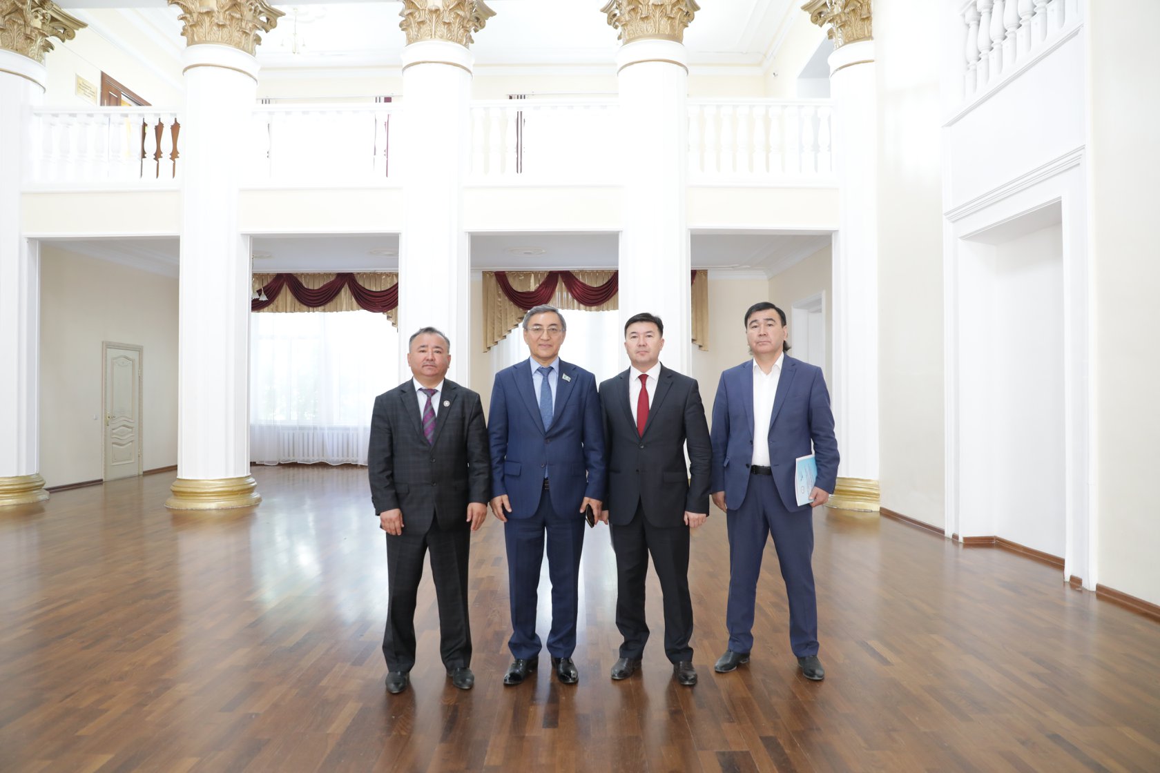 Дәстүрлі отбасылық тәрбие және заманауи құндылықтар таразыланды