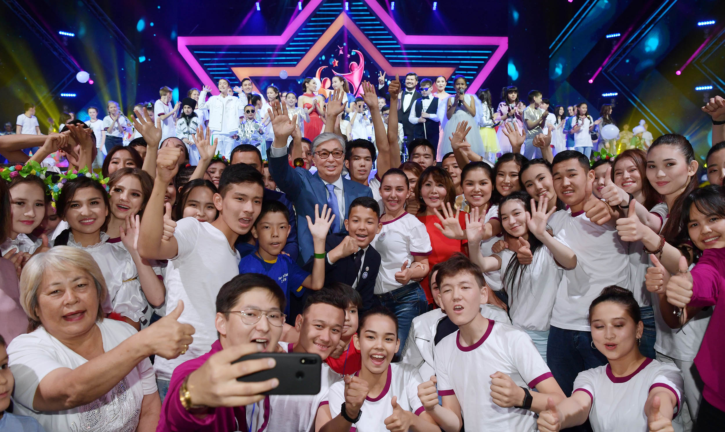 Мемлекет басшысы «Жұлдызай» фестивалінің гала-концертіне барды