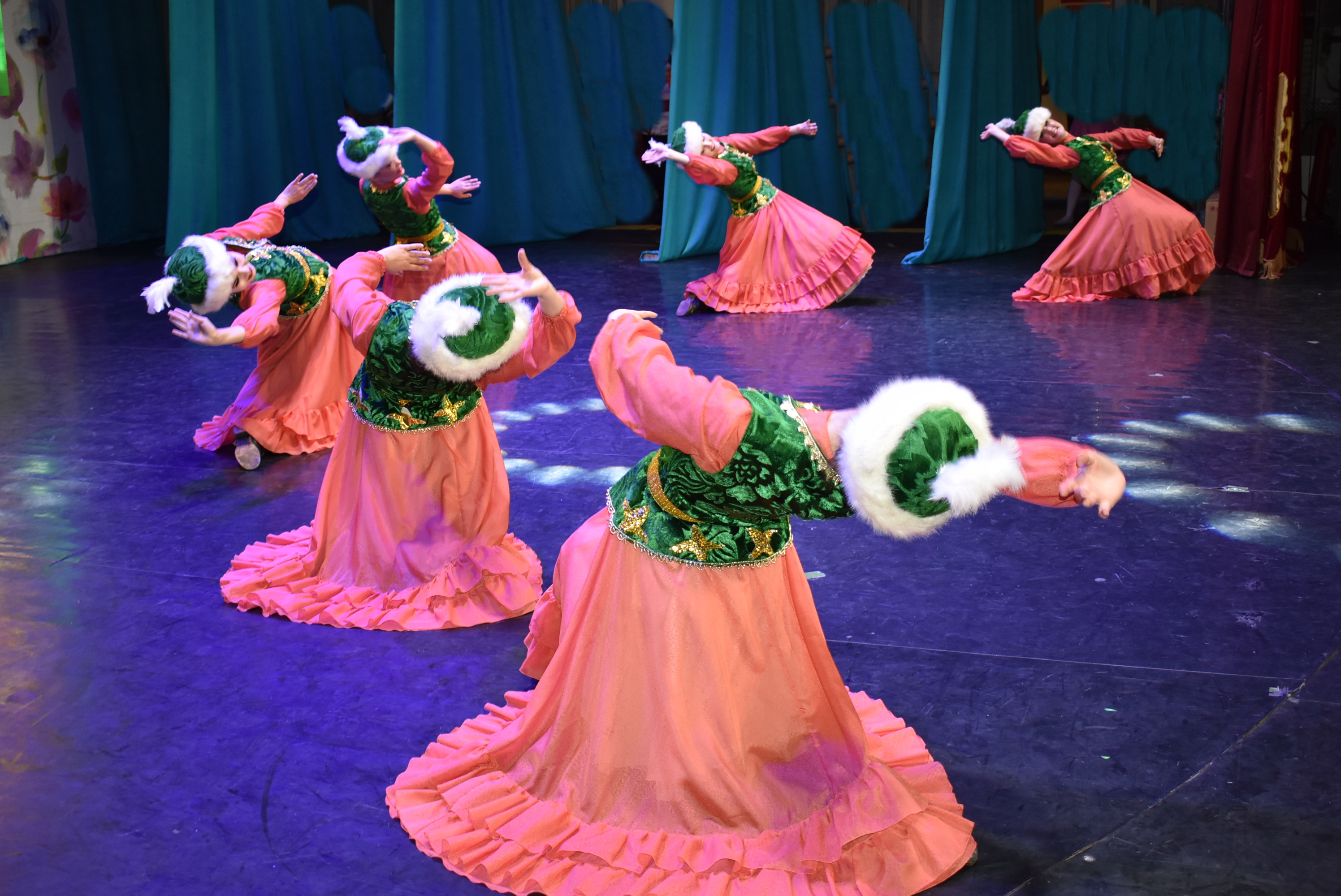 «Альтаир» халық би ансамблі 55 жылдық мерейтойын атап өтті