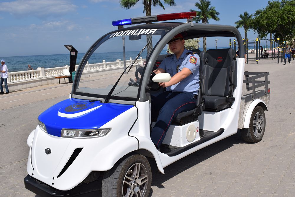 Квадроцикл теңіз жағасын күзетеді