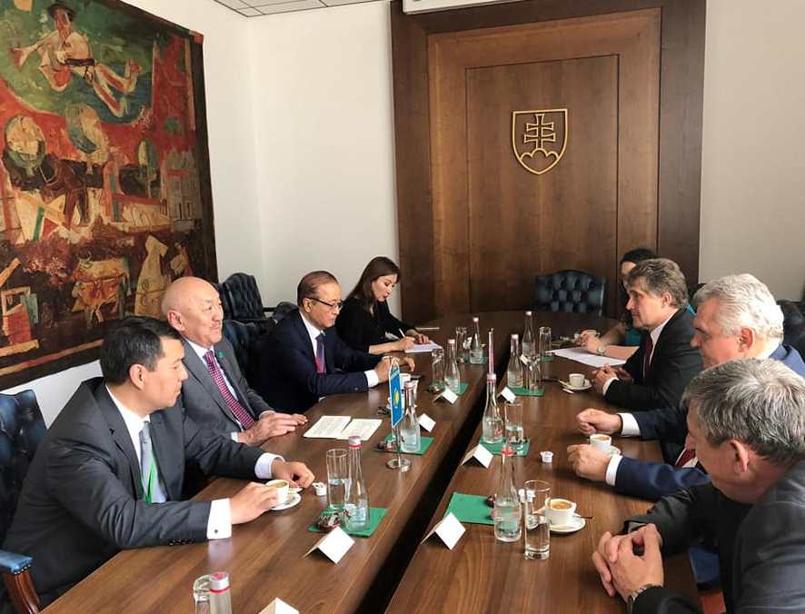 Парламентшілер НАТО Парламенттік Ассамблеясының көктемгі сессиясына қатысты