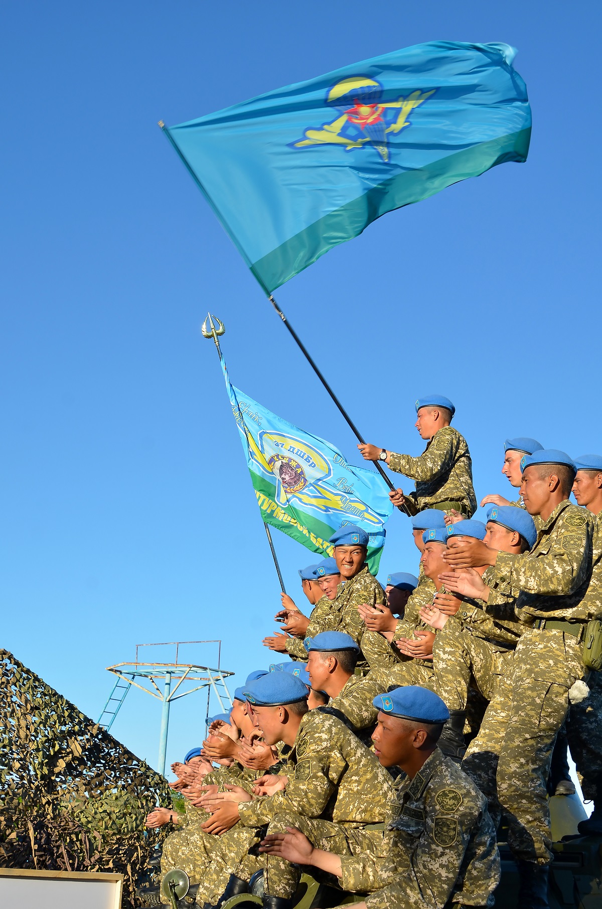 Бейбіт күннің сақшылары 2. Алматы облысындағы әскери базалардан фоторепортаж