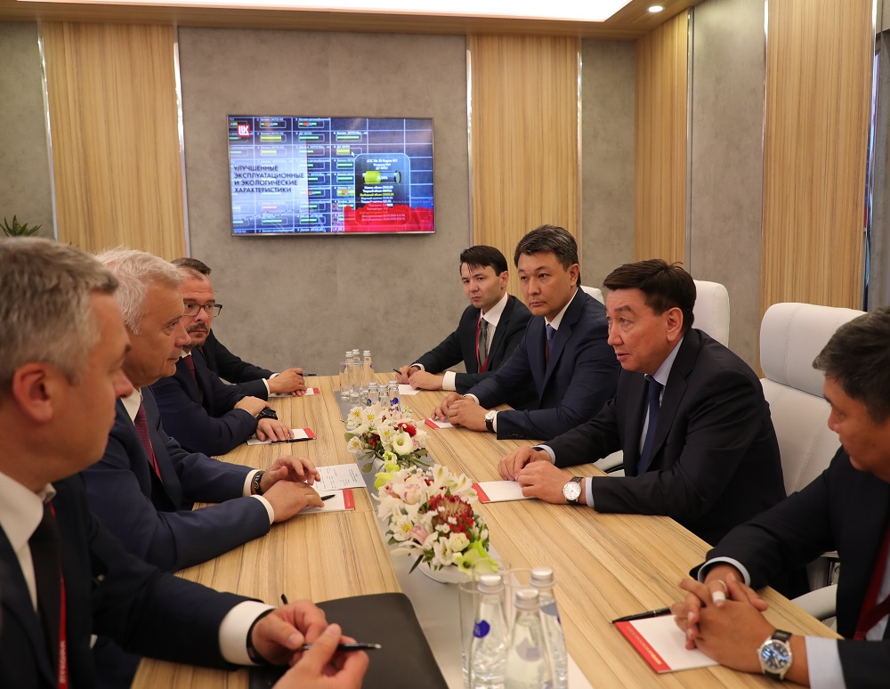 «ҚМГ» және ЛУКОЙЛ компаниялары «I-P-2» жобасы бойынша қағидаттар туралы келісімге қол қойды