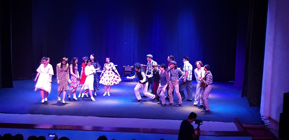 Қыз Жібек шәкірттерімен Ақ Жайыққа келді