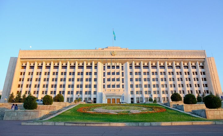 Алматыда бейбіт митинг өтіп жатыр