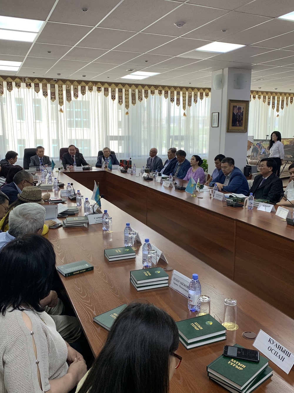 «Алтын тұғыр» жинағы – ауыл галереясы