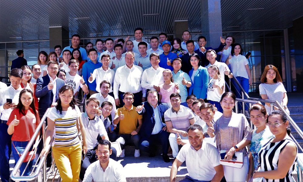 Бауыржан Байбек «Nur Otan» партиясының айтысты қайта қолға алатынын айтты