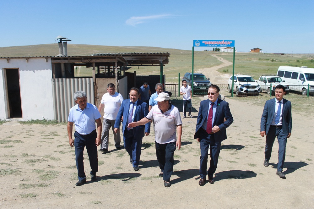 Сенатор Рысқали Әбдікеров Қарағанды облысының Ұлытау ауданында болды