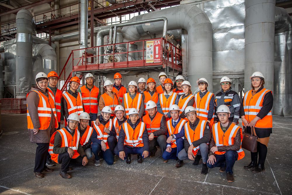 Студенттерді кәсіпорындарға шақырады