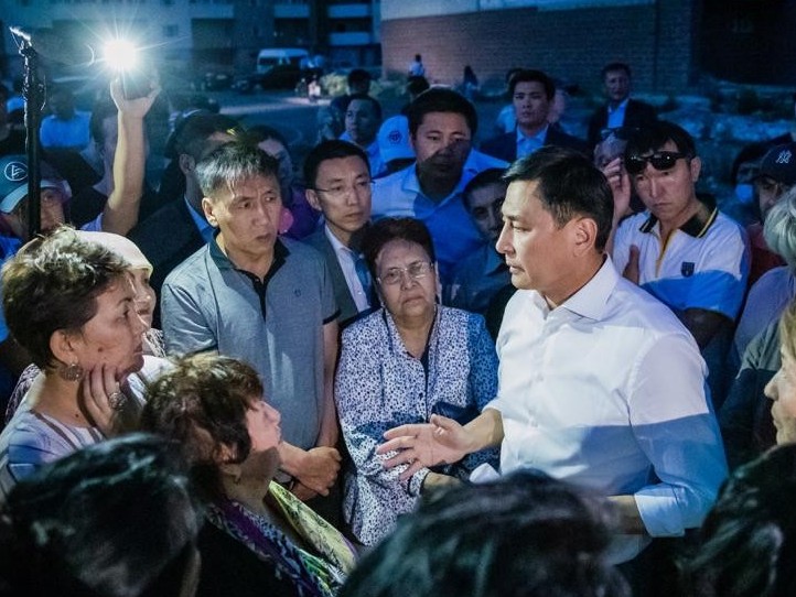 Нұр-Сұлтан әкімі "Жағалау" ТК үлескерлерінің мәселелерін тыңдады