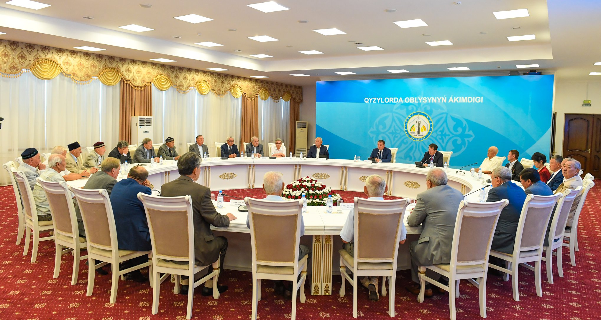 Қызылорда облысының әкімі ардагерлермен кездесті