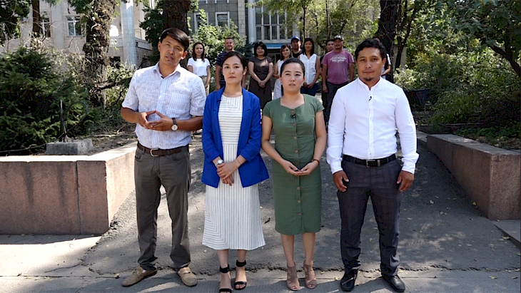 Қырғызстанның «Кабар» агенттігінің тілшілері Абайдың өлеңін жатқа оқыды