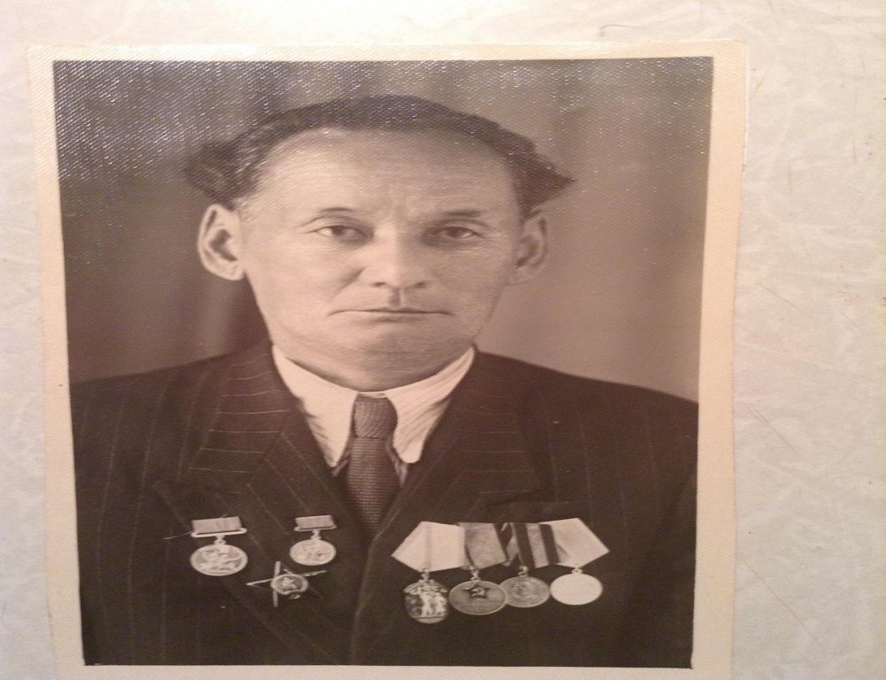 Бұрхан Ғұмарұлы  (1904-1967 жж.)