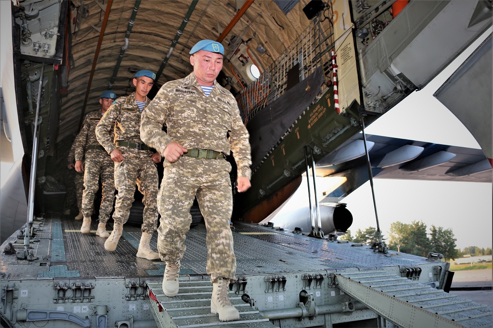 Әскери десантшылар халықаралық армиялық ойындарға қатысу үшін Псков қаласына қонды