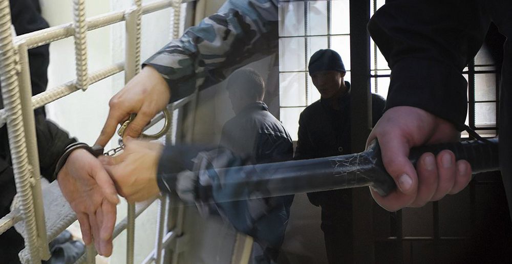 Жазасын өтеушіні азаптағандар жазасын алады