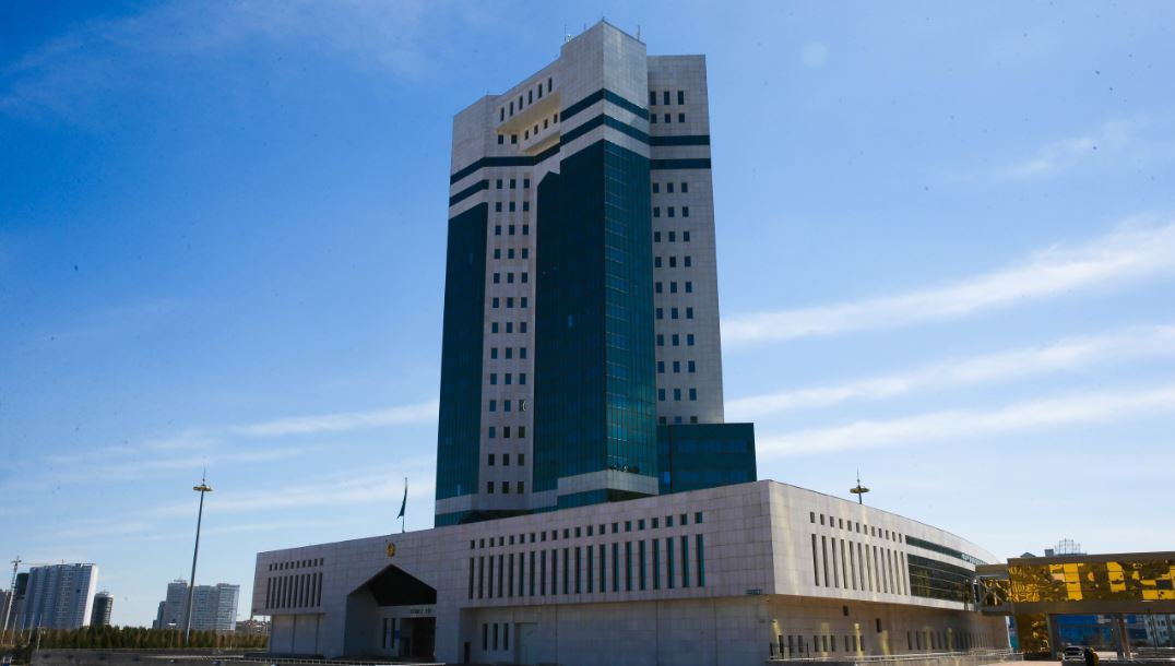 Асқар Мамин көлік саласының қызметкерлерін кәсіби мерекелерімен құттықтады