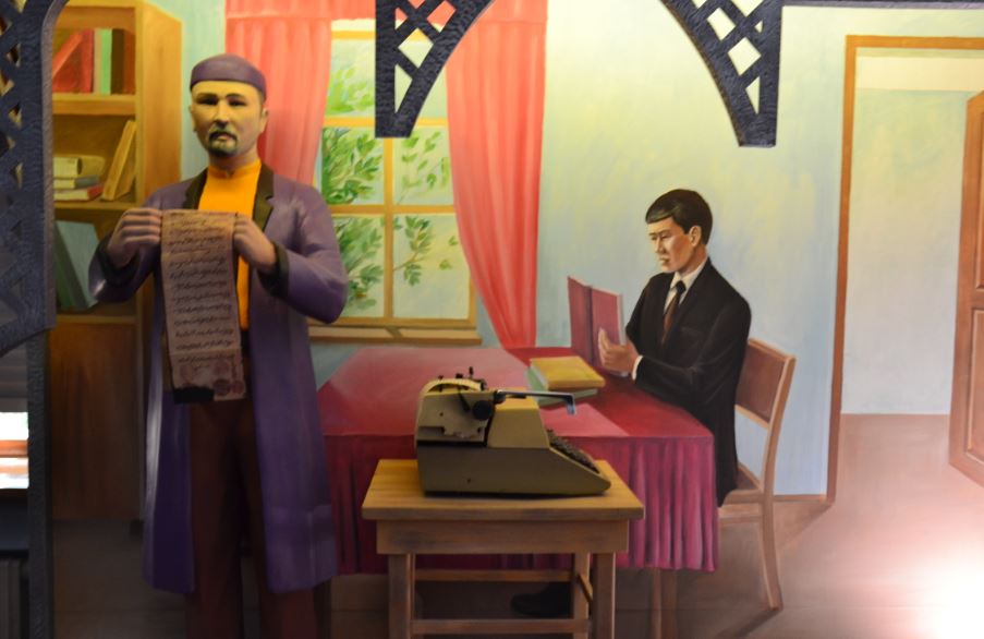 Шағын пішімдегі кітаптар көрмесі өтті