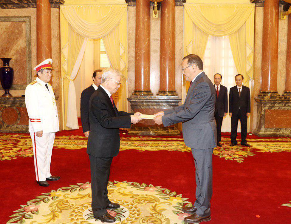 Қазақстан Елшісі Вьетнам Президентіне сенім грамоталарын табыстады