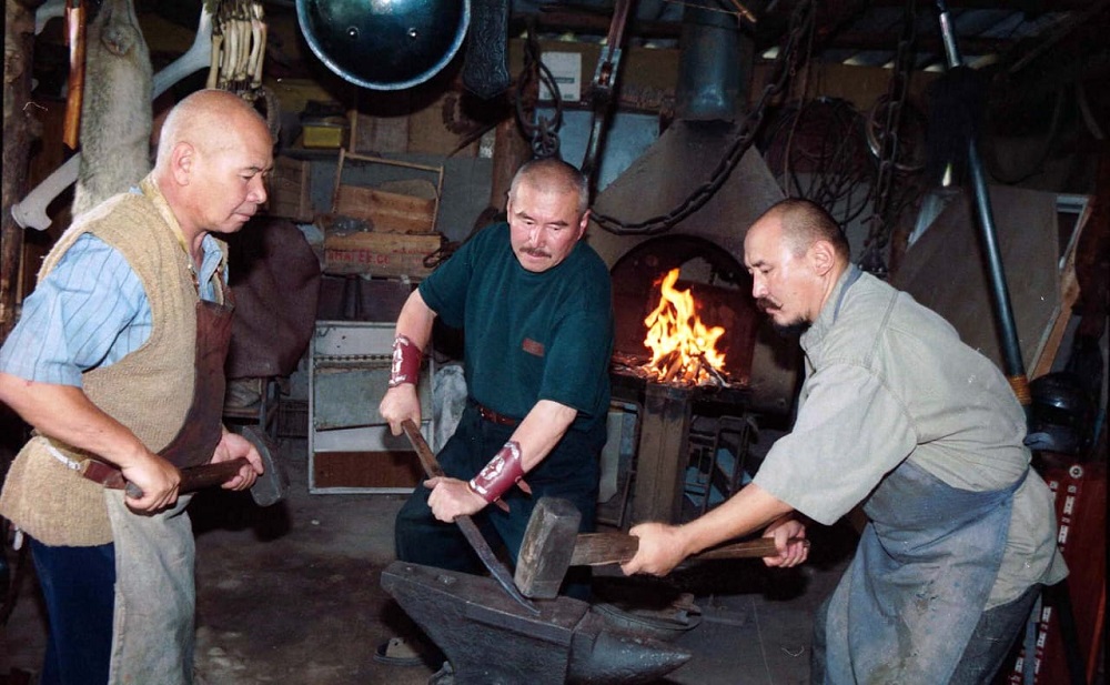 Қара балталы қараша үй