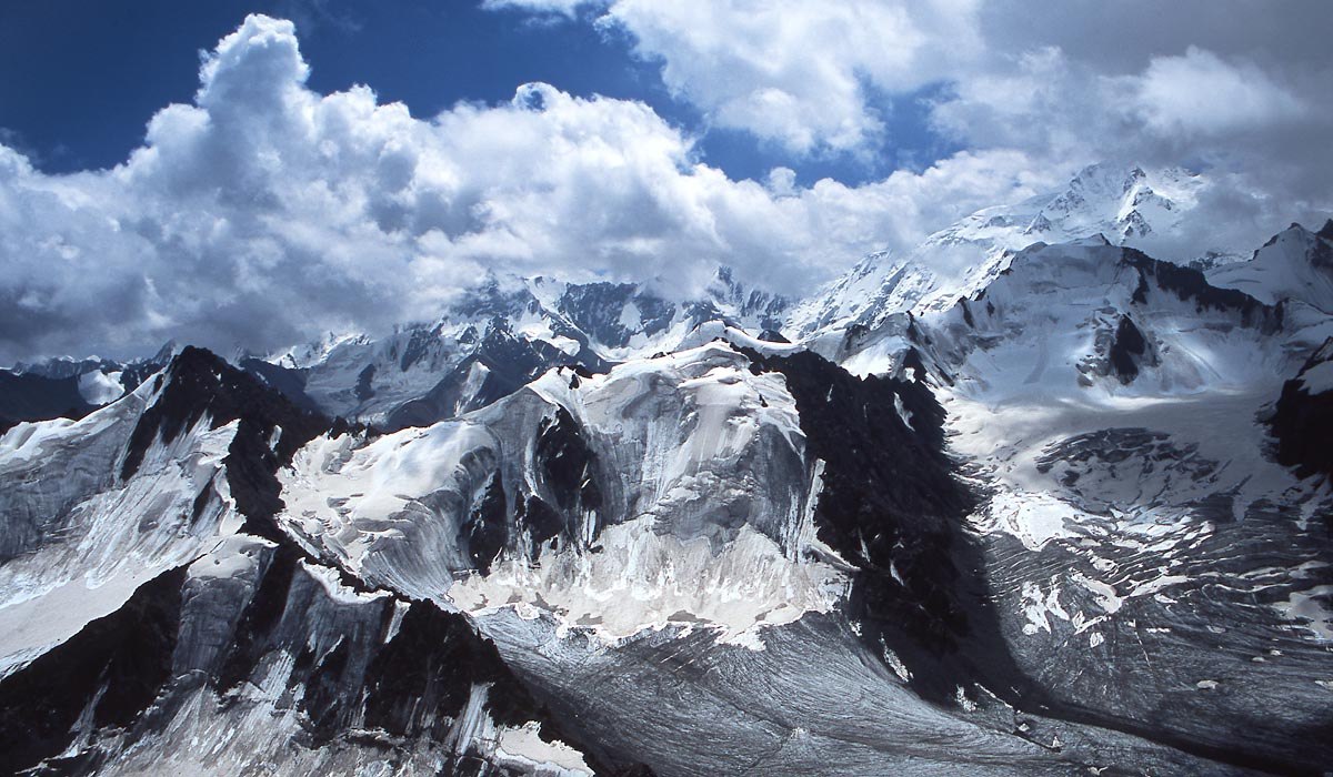 Алматылық альпинистердің спутниктік телефондары өшіп тұр - Алматы ТЖД