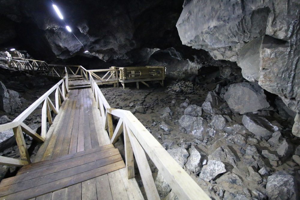 Қоңыр әулие үңгірі