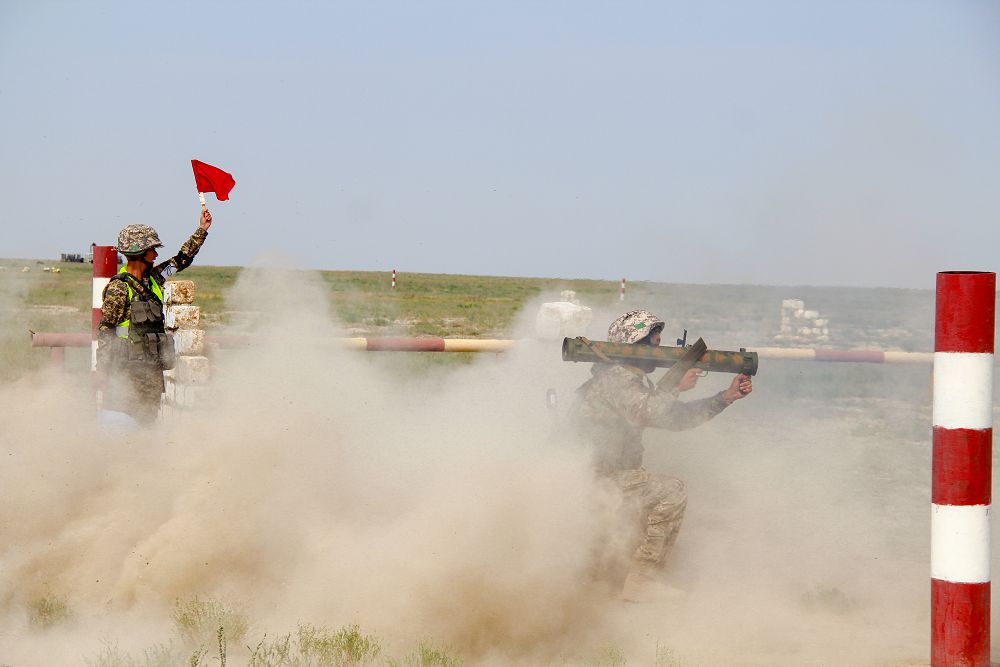 РХБҚ бөлімшелері алғаш рет рет жаяу әскерінің реактивтік огнеметтерінен жауынгерлік атыстарын өткізді