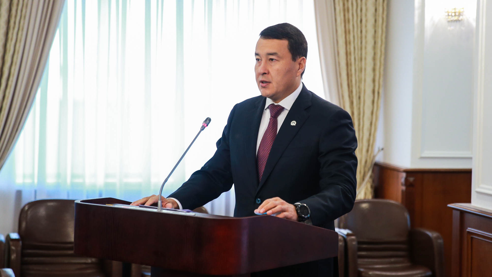 Мемлекеттік және ұлттық компаниялар қызметкерлерінің саны 25%-ға қысқаратын болады— Ә. Смайылов