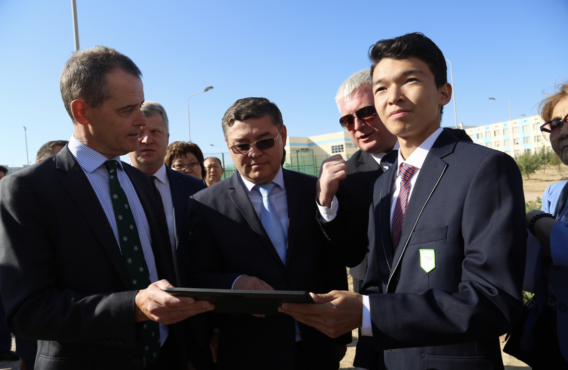 Ақтаудағы мектепте күн станциясы іске қосылды