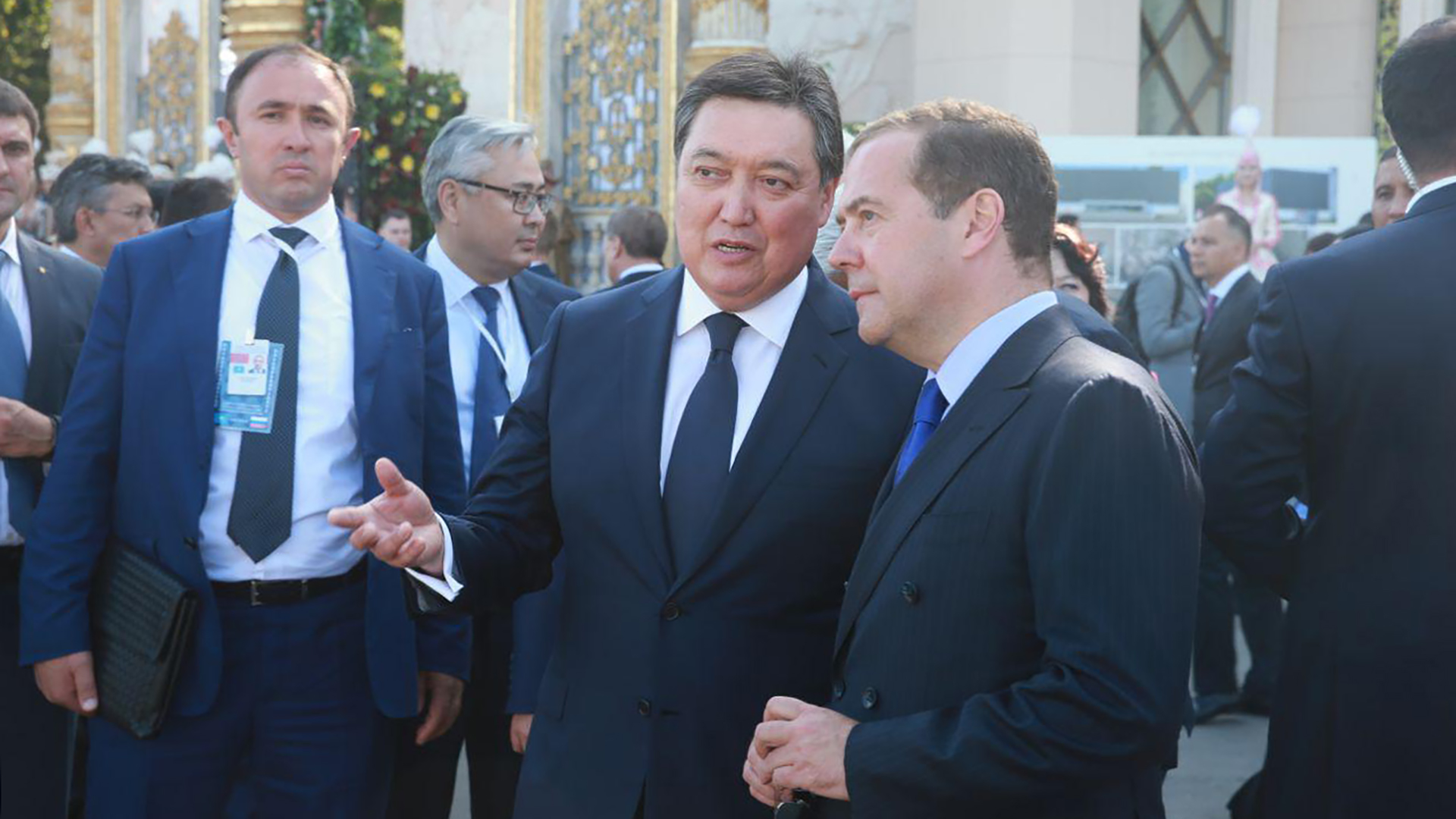 Асқар Мамин Дмитрий Медведевпен кездесті