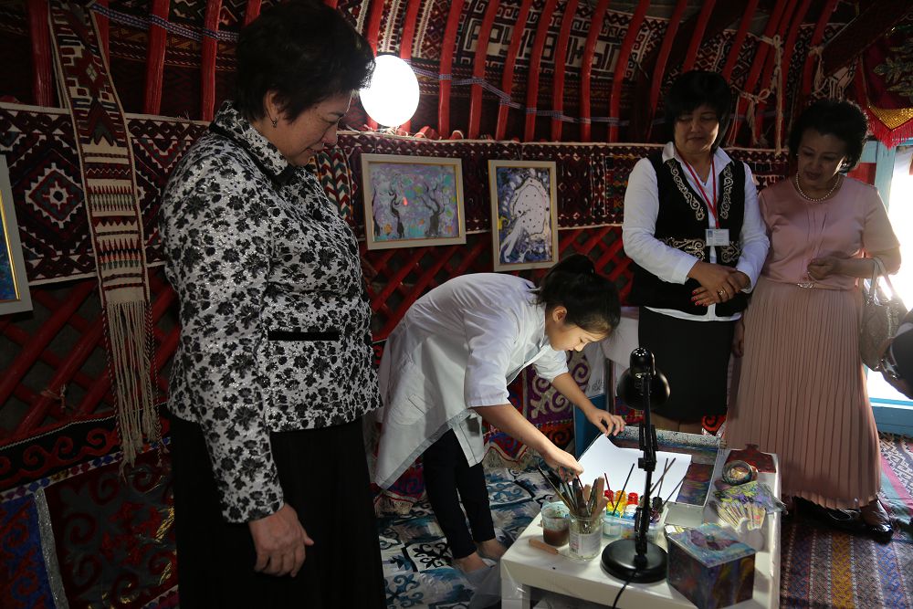 Маңғыстауда оқушылар Өнер пәнін киіз үйде өтеді