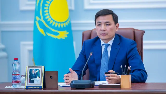 Алтай Көлгінов спортшылармен кездесті