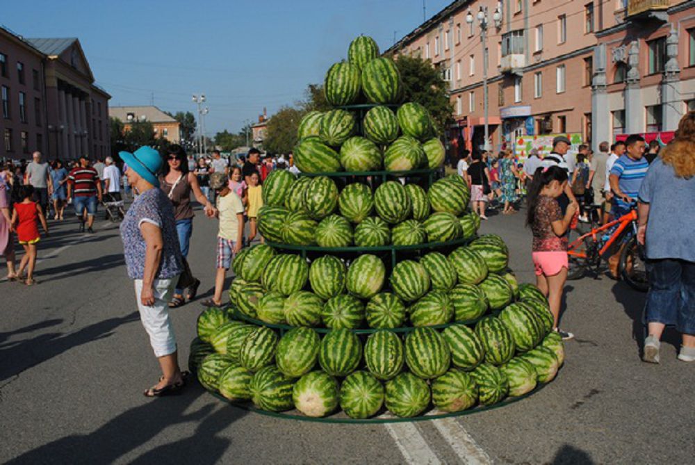 Өскеменде қарбыз фестивалі өтті