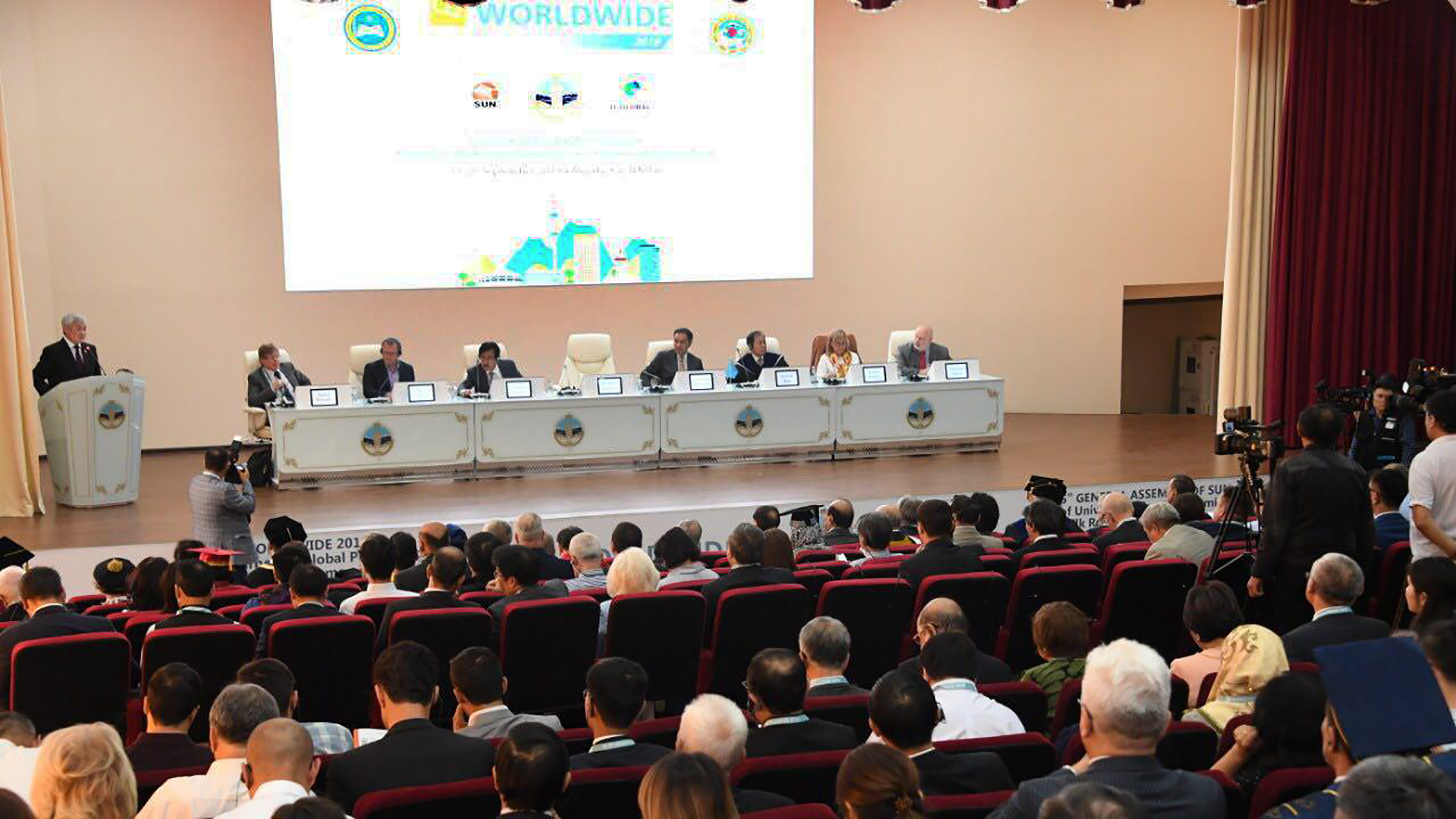 Білім болашақтың қандай болатынын айқындайды - Б. Сапарбаев