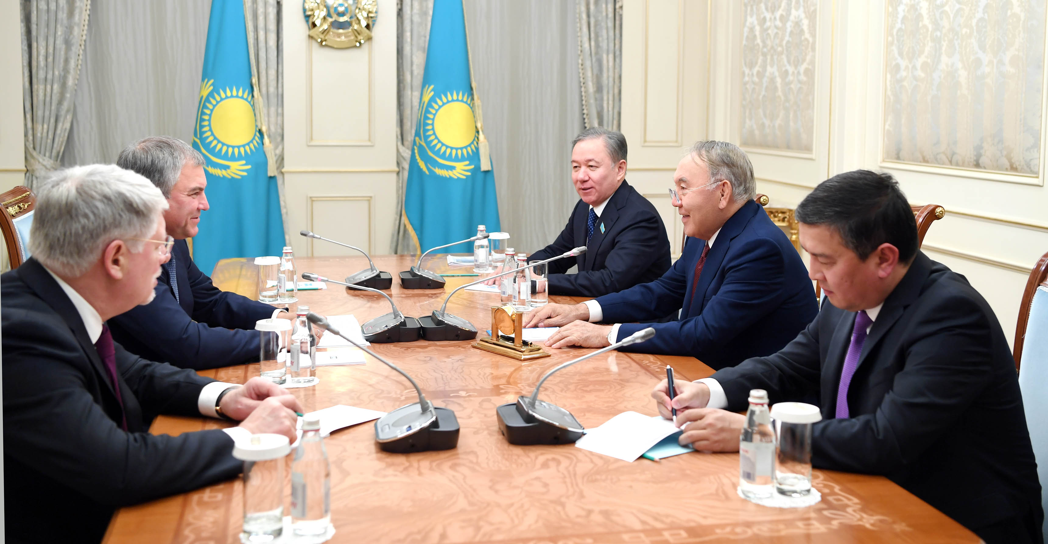 Елбасы РФ Мемлекеттік Думасының төрағасы Вячеслав Володинмен келіссөз өткізді