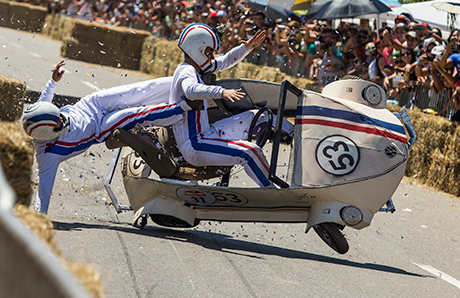 Алматыда қолдан құрастырылған көліктердің жарысы өтті