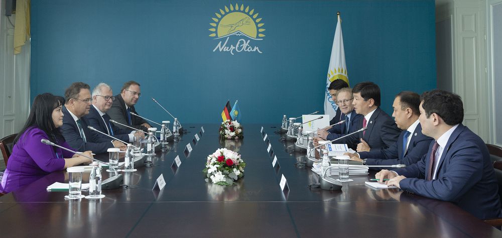 ГФР Бундестагының вице-төрағасы: Қазақстан тұрақтылықтың арқасында қарқынды серпіліс жасады