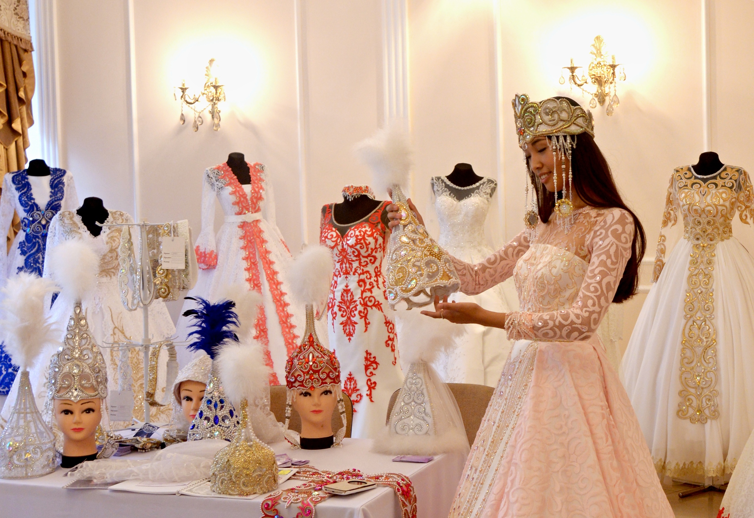 Қостанайлық тігінші ұлттық киімдерді Парижде көрсететін болады