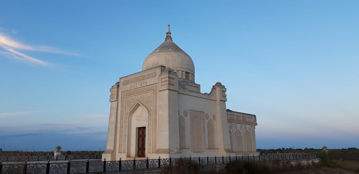 Халықаралық экспедиция мүшелері Құрманғазы кесенесіне зиярат етті