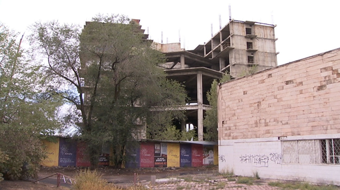 Алматыдағы құрылысы тоқтап қалған ғимараттар әлеуметтік нысанға айналады