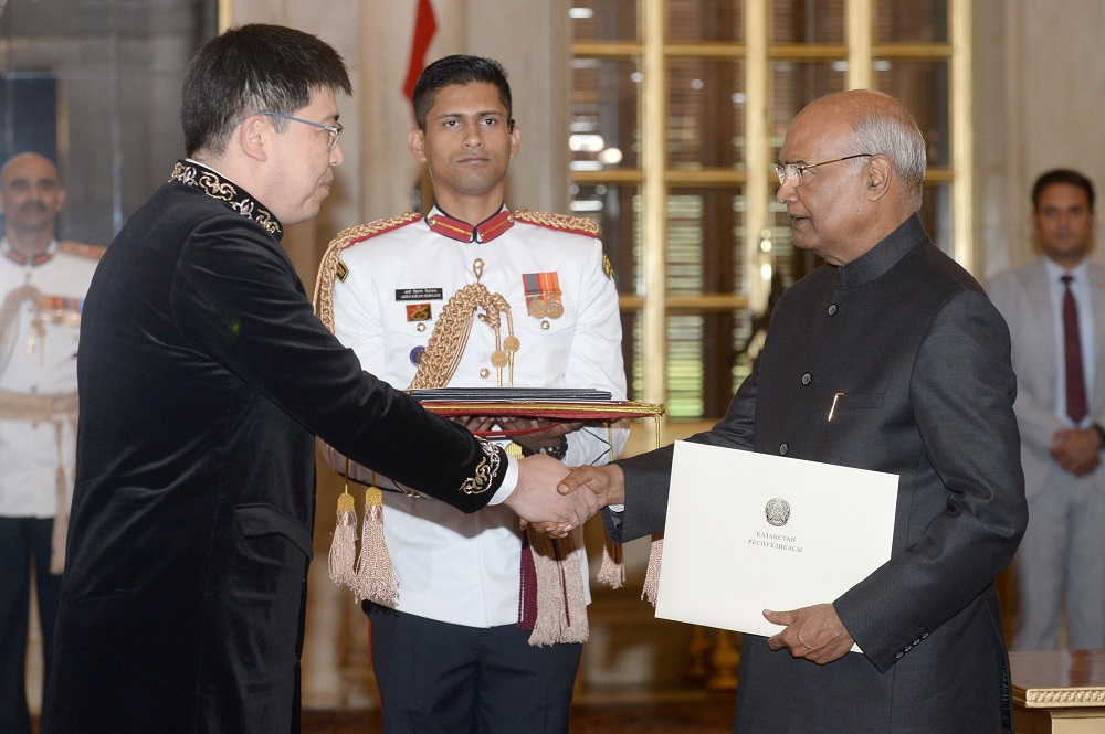 Қазақстан Елшісі Үндістан Президентіне сенім грамоталарын табыстады