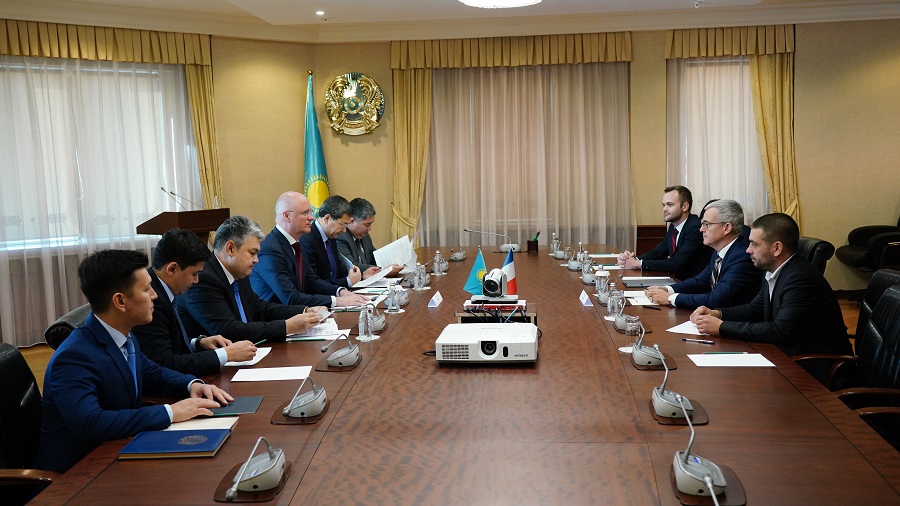 Роман Скляр Франция және Беларусь елшілерімен кездесті