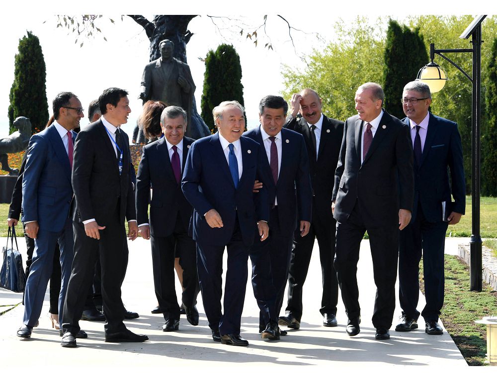 Түгел түркіні түгендеген